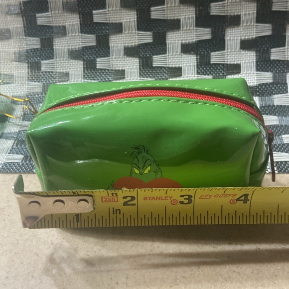 NWT Grinch Bundle w/.925 Charm - Picture 12 of 17